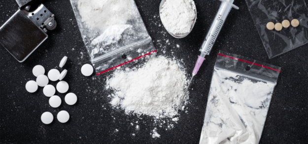 Oxycodone-Vs-Heroin-Which-Is-Worse_Header oxycodone and heroin