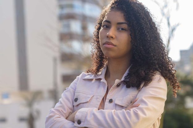 a woman wondering "how long do opiate withdrawals last?"