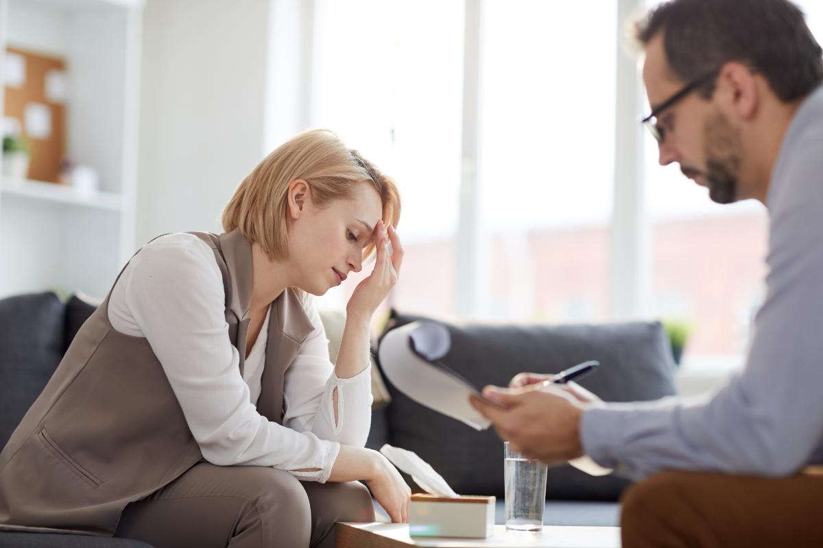 woman in therapy to overcome meth addiction